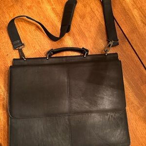 Kenneth Cole New York Black Leather Messenger Briefcase with Detachable Strap